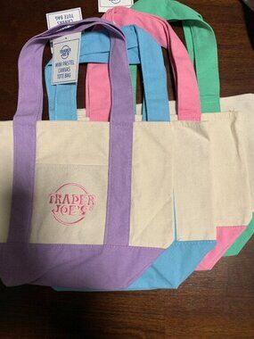 Trader Joe’s Mini Tote Bags Set of Four NWT